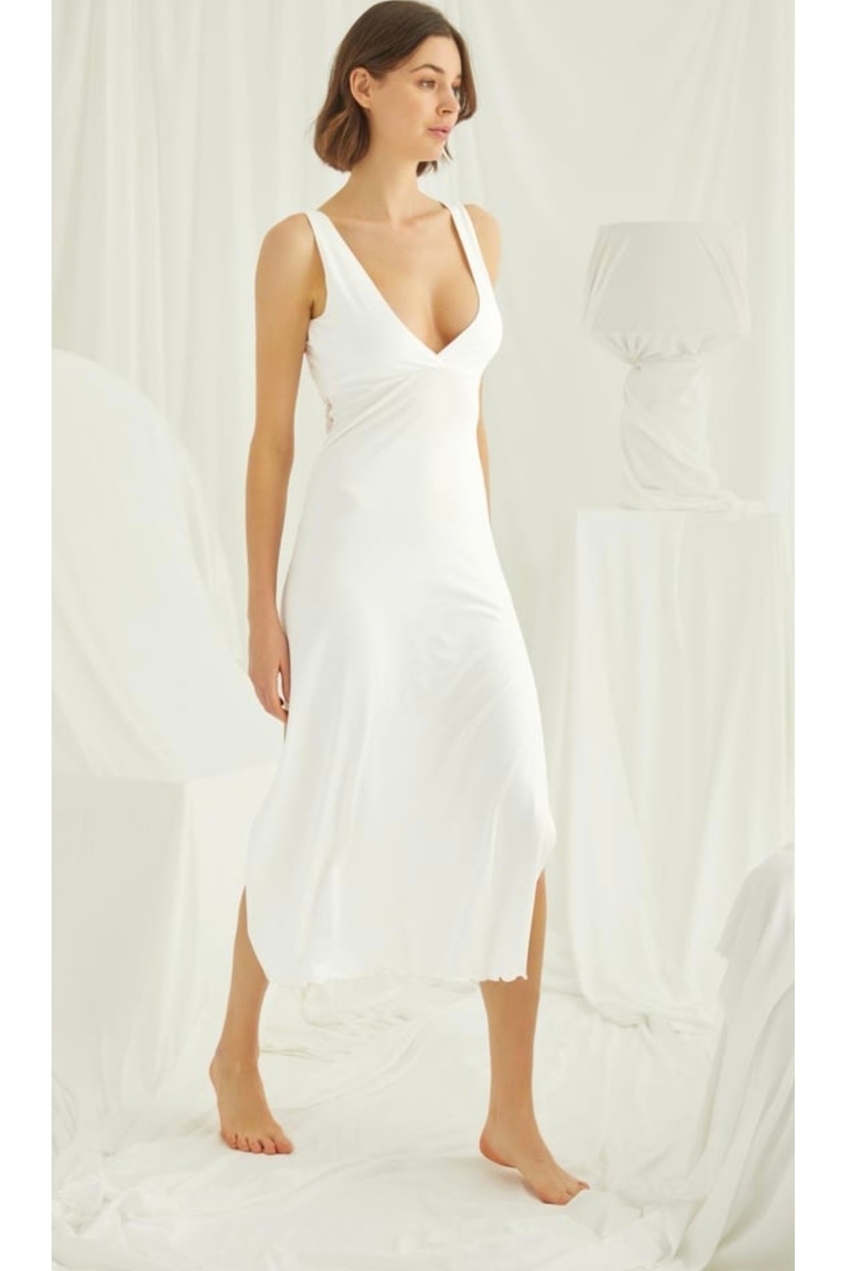 NightLove Monamise Dantelli Yırtmaçlı Gecelik 18460