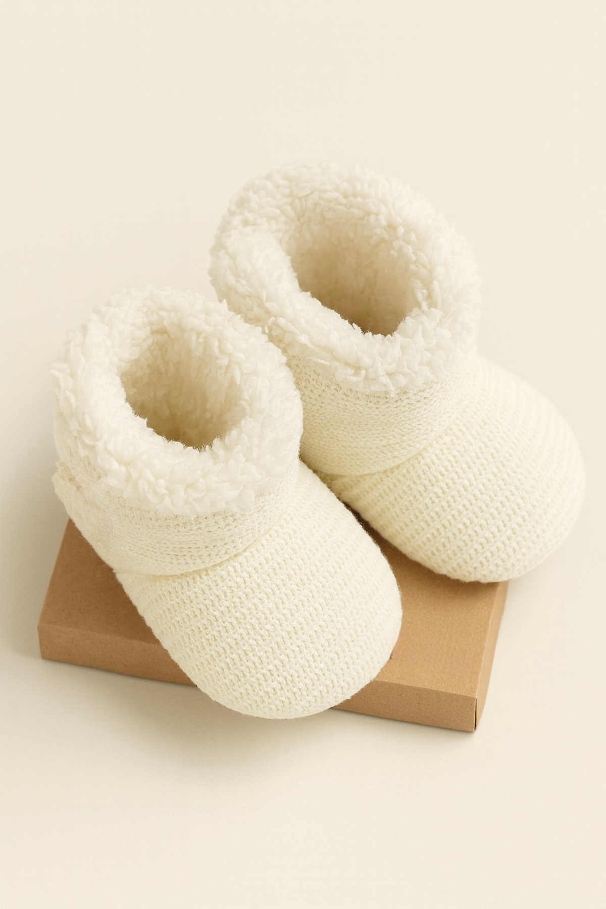 eradkids Premıum Örme Peluş Bebek Tüylü Kaymaz Taban Patik 0-9 Ay Panduf / Ev Botu fotoğrafı 2 (önizleme)