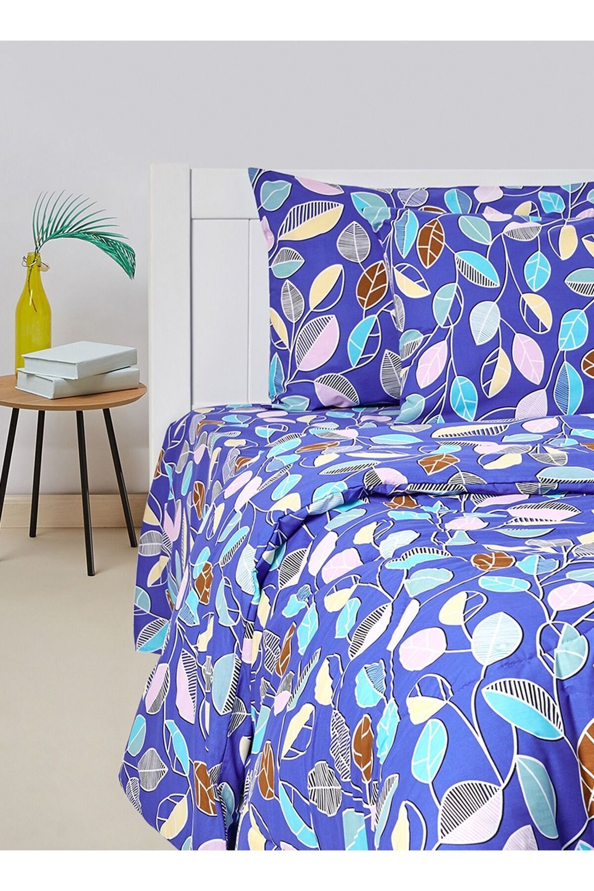 Generic-KRUDE 4-Piece Multi Leaf Printed Design 180 TC Ploy Cotton Double Comforter Set 1