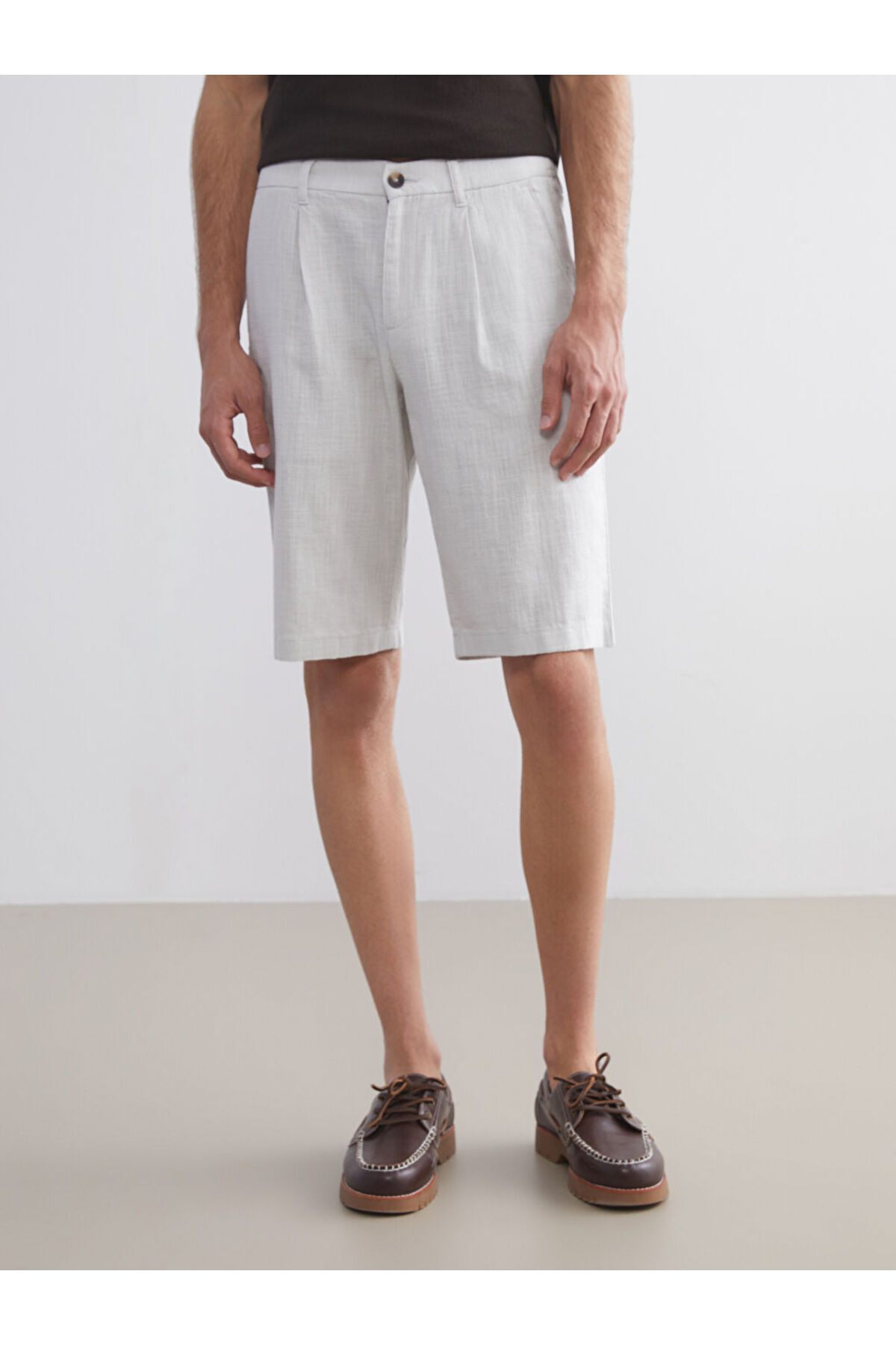 LC Waikiki-Create Your Style from Uzg Store |   Standard Fit Dobby Men's Shorts 2