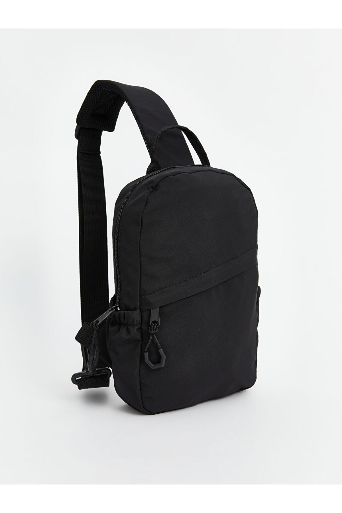 LC Waikiki-Create Your Style from Uzg Store |   Men's Chest Bag with Zipper 1