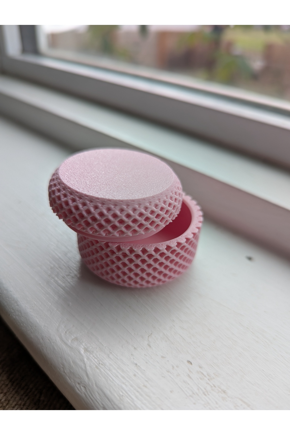 Lilys İstanbul Küçük Modern Hap Kutusu | Şık ve Kompakt İlaç Saklama Kabı – Plastik Malzeme