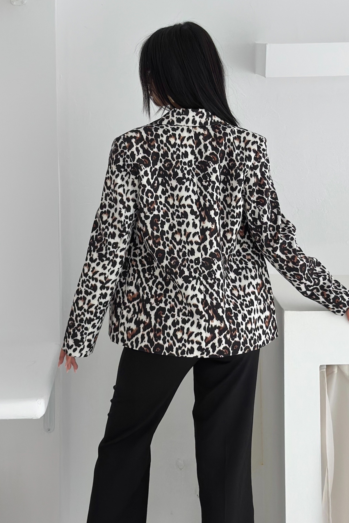 FEMELLE-Gray Leopard Patterned Blazer Jacket with Padding and Inner Lining 5