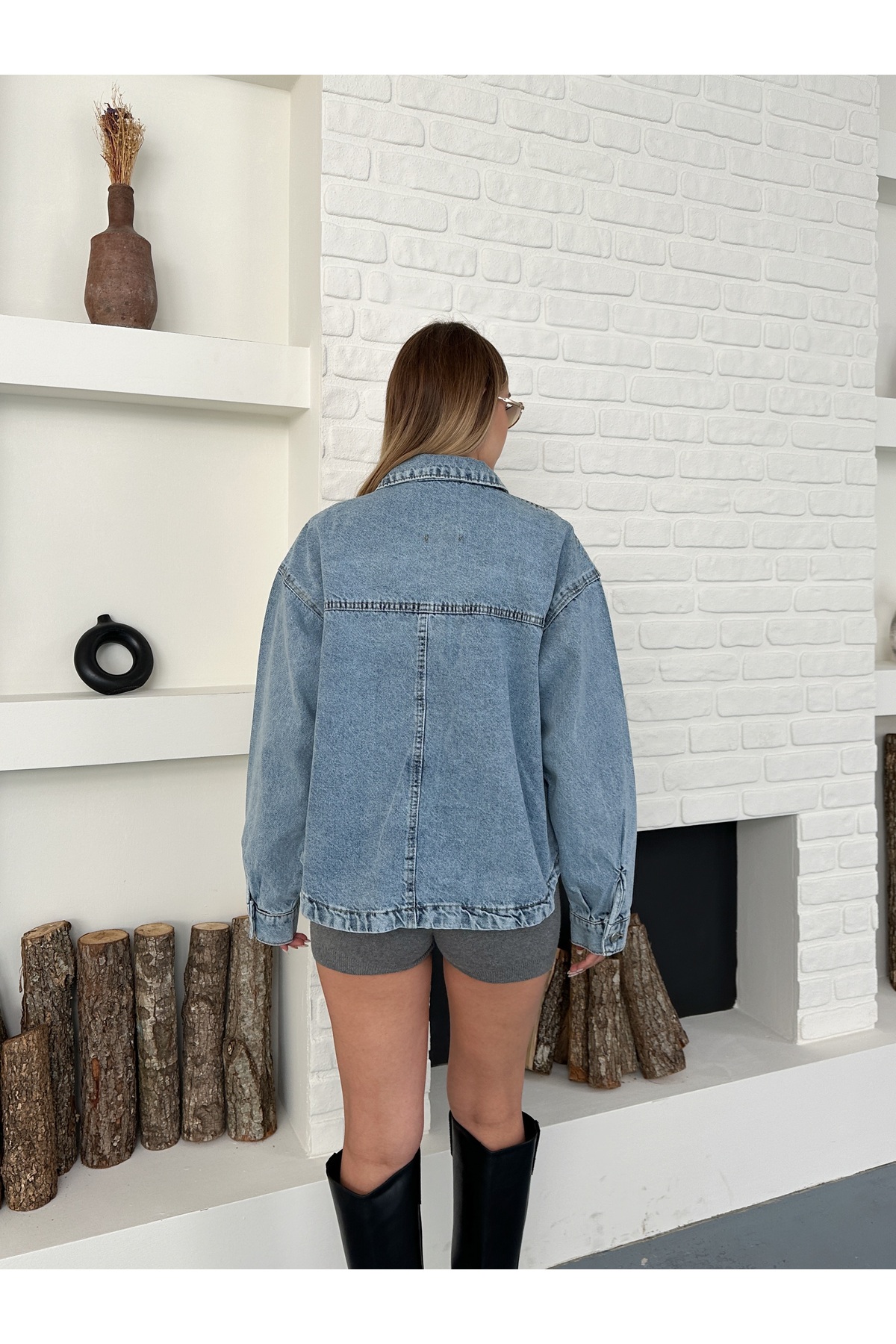 Ekim Store  Mavi Yıkamalı Büyük Cepli Denim Ceket - Görsel 2