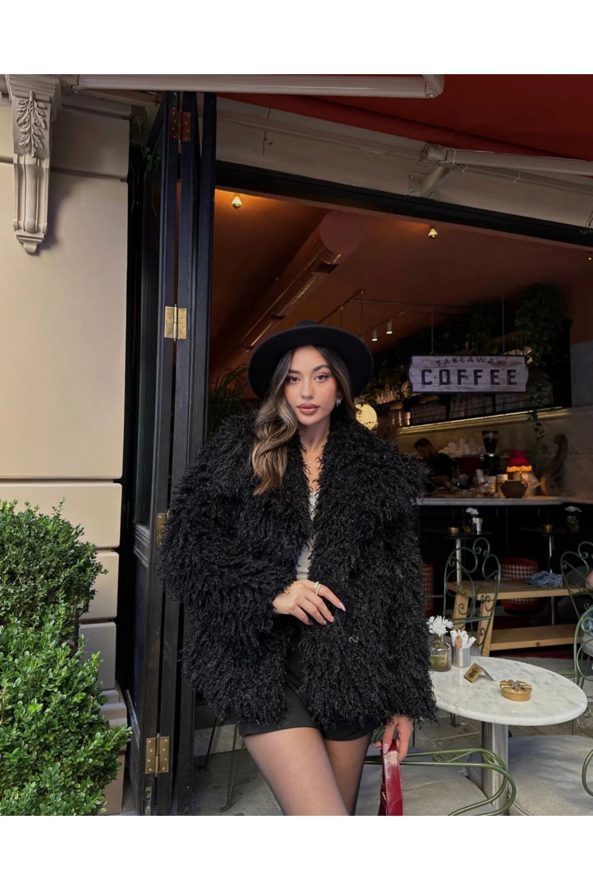 Curly Fur Short Black Women's Coat - Görsel 3