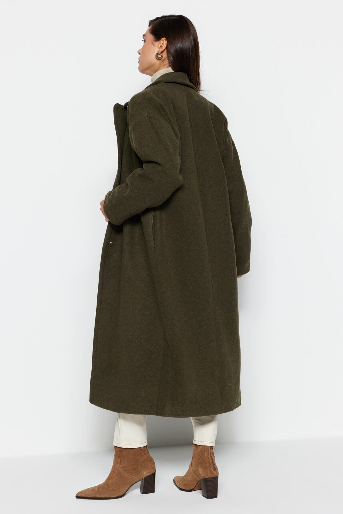 Trendyol Collection Khaki dvouřadý oversize dlouhý kabát s kášem TWOAW26KB00019