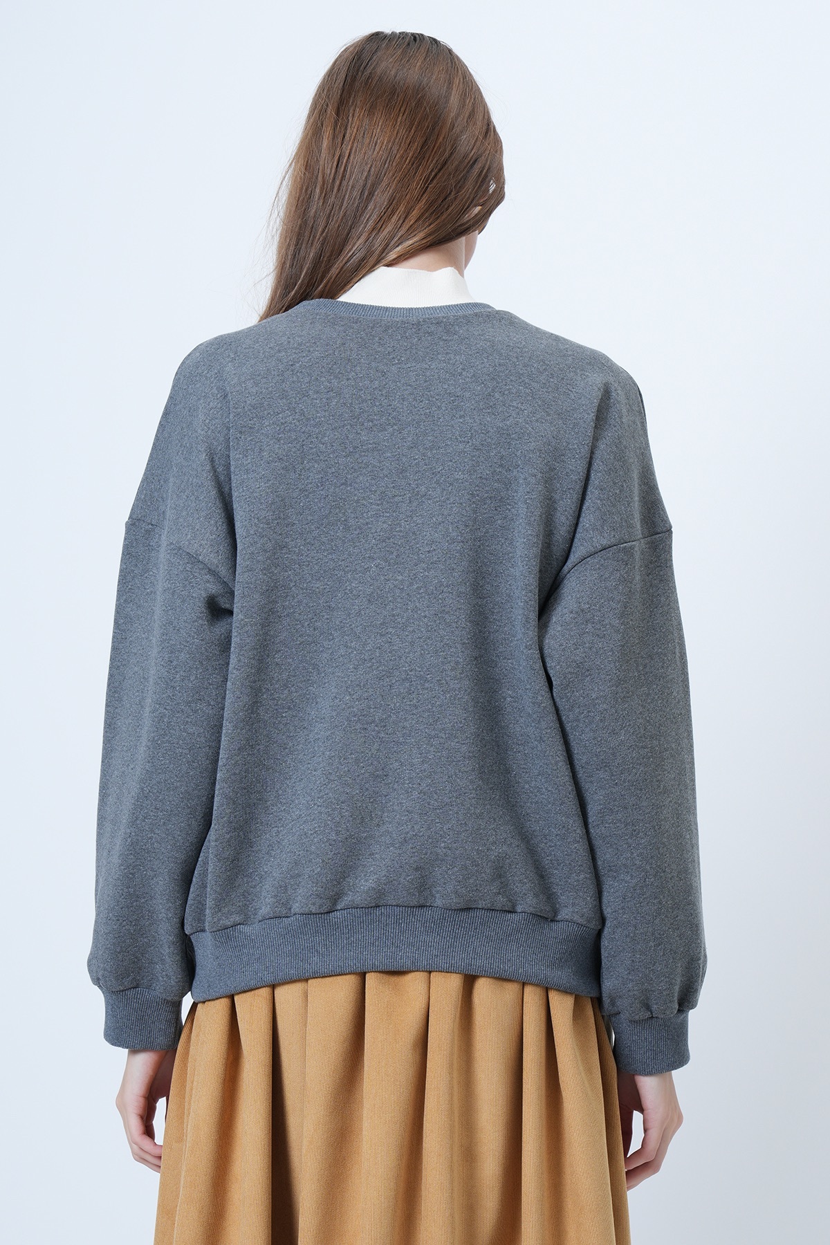 Trend Alaçatı Stili  Kadın Antrasit Önü Baskılı Oversize Pamuklu Sweatshırt ALC-X14651 - Görsel 6