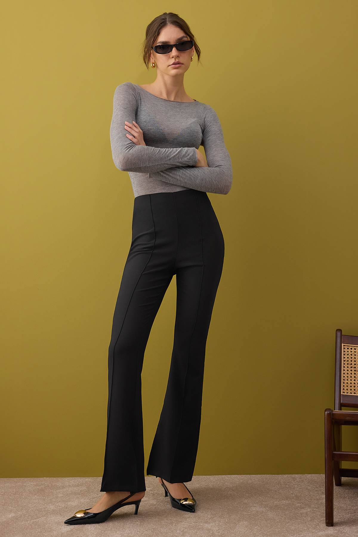 Trendyolmilla  Siyah Flare Kalıp Nervürlü Bootcut Pantolon TWOAW26PL00043