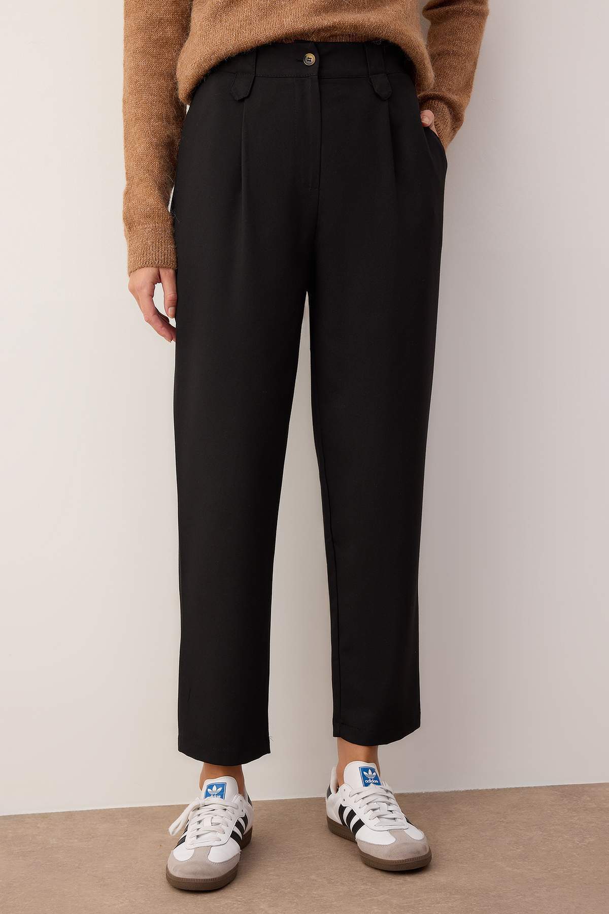 Trendyolmilla  Siyah Havuç Yüksek Bel Poliviskon Dokuma Kumaş Pantolon TWOSS22PL0280 - Görsel 3