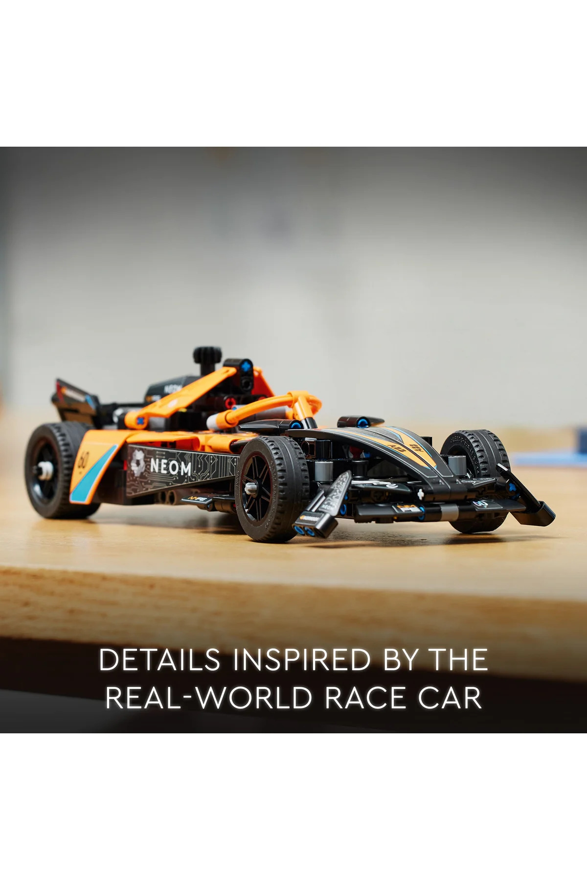 مجموعه ساختنی ماشین مسابقه فرمول E نئوم مکلارن تکنیک ۴۲۱۶۹ برای کودکان بالای ۹ سال (۴۵۲ قطعه)