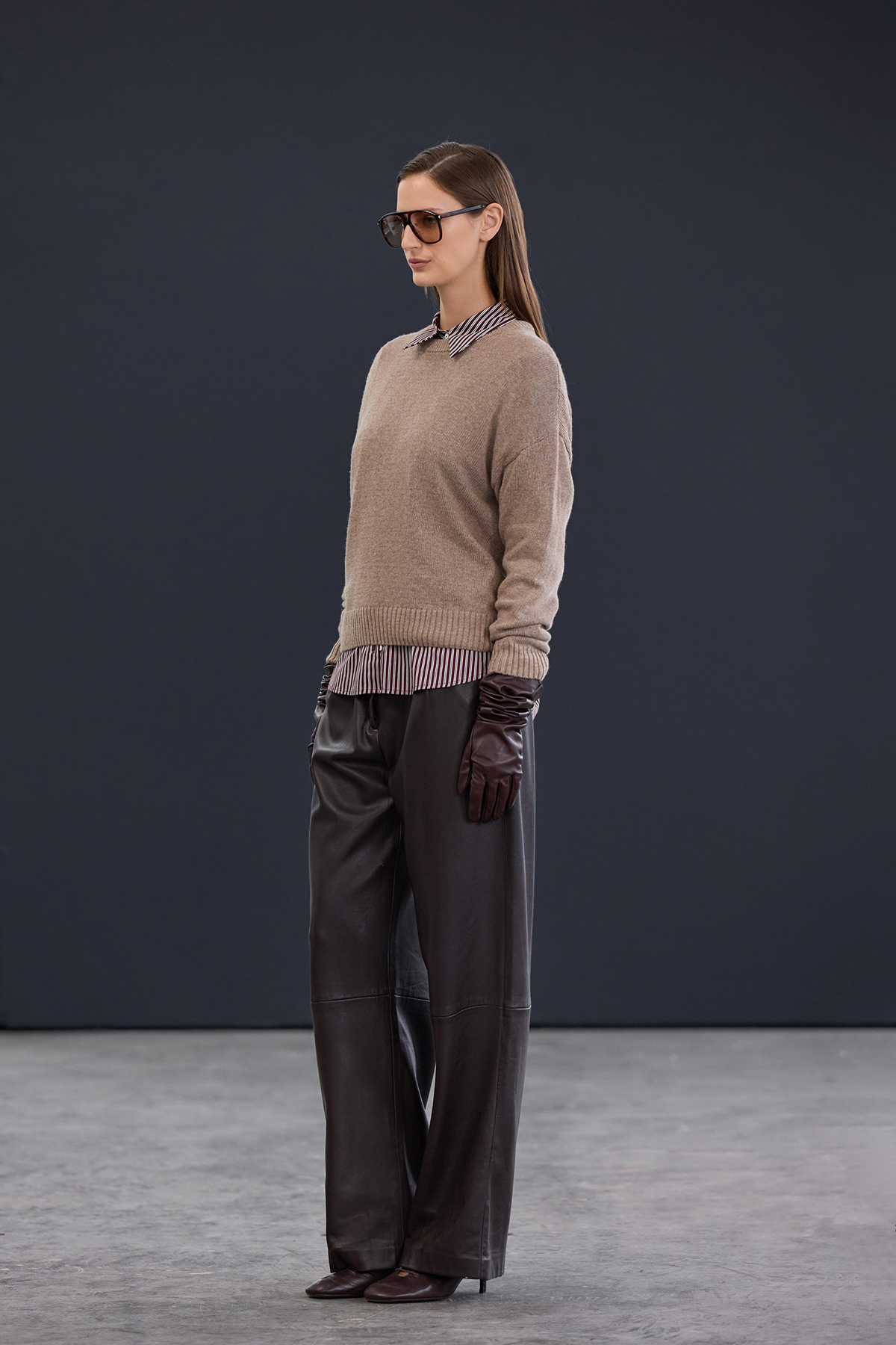 Trendyolmilla  Trendyol Studio Kahverengi Kaşmir Karışımlı Bisiklet Yaka Triko Kazak TWOAW26KZ00251 - Görsel 2