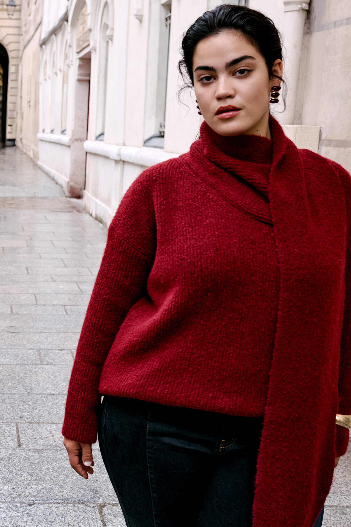 Trendyolmilla Curve Bordo Şal Detaylı Yumuşak Hissiyatlı Triko Kazak TBBAW26AN00018