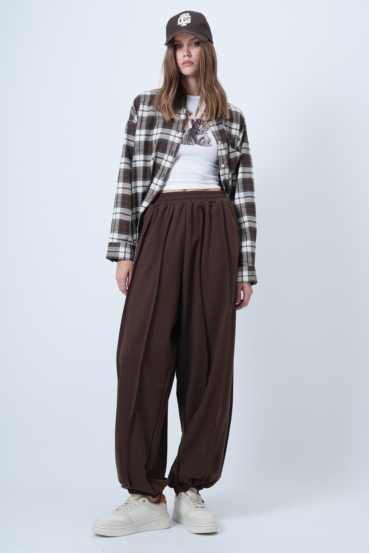 Trend Alaçatı Stili  Kadın Acı Kahve Dikiş Detaylı Paçası Lastikli Jogger Pantolon ALC-X14664 - Görsel 5