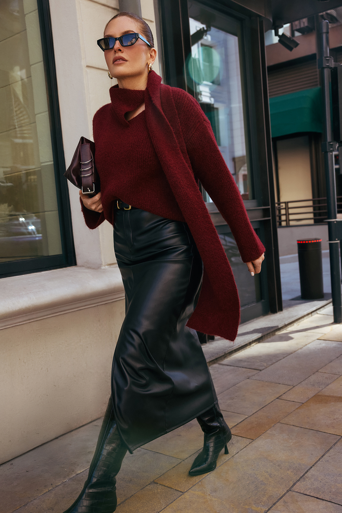 Siyah Yırtmaçlı Suni Deri Yüksek Bel Maxi Örme Etek TWOAW24ET00198