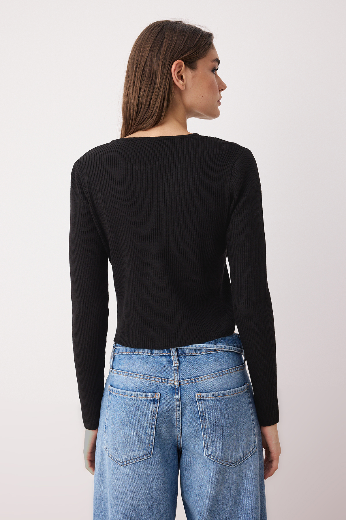 Trendyolmilla  Siyah*001-Ekru Crop Renk Bloklu-Düz İkili Paket Triko Hırka TWOAW26HI00127 - Görsel 4