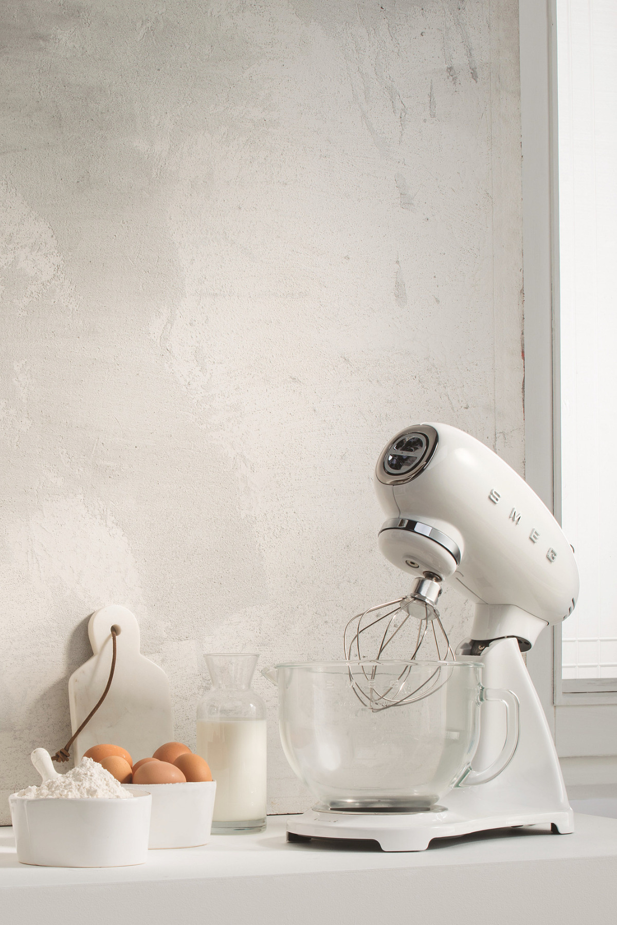 Smeg 50's Style Retro  Beyaz Stand Mikser SMF13WHEU - Fiyatı, Yorumları