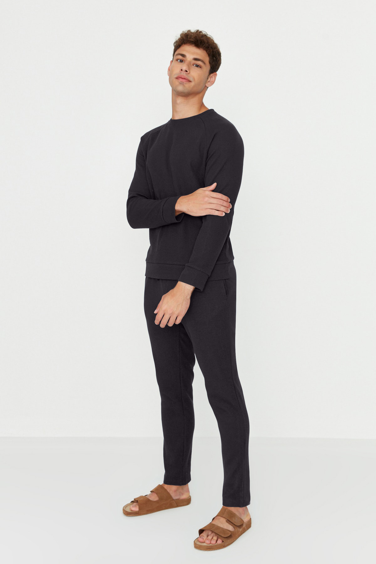 Trendyolmilla Man Antrasit Regular Kesim Reglan Kol Dokulu Örme Pijama Takımı TMNAW23PT00015