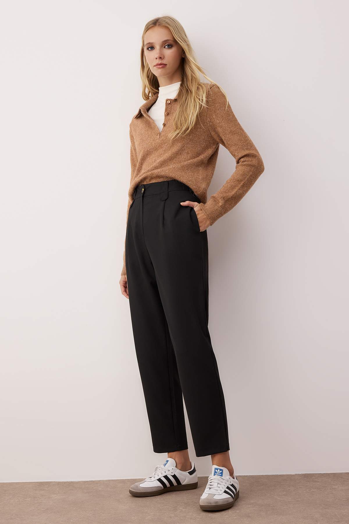 Trendyolmilla  Siyah Havuç Yüksek Bel Poliviskon Dokuma Kumaş Pantolon TWOSS22PL0280 - Görsel 2