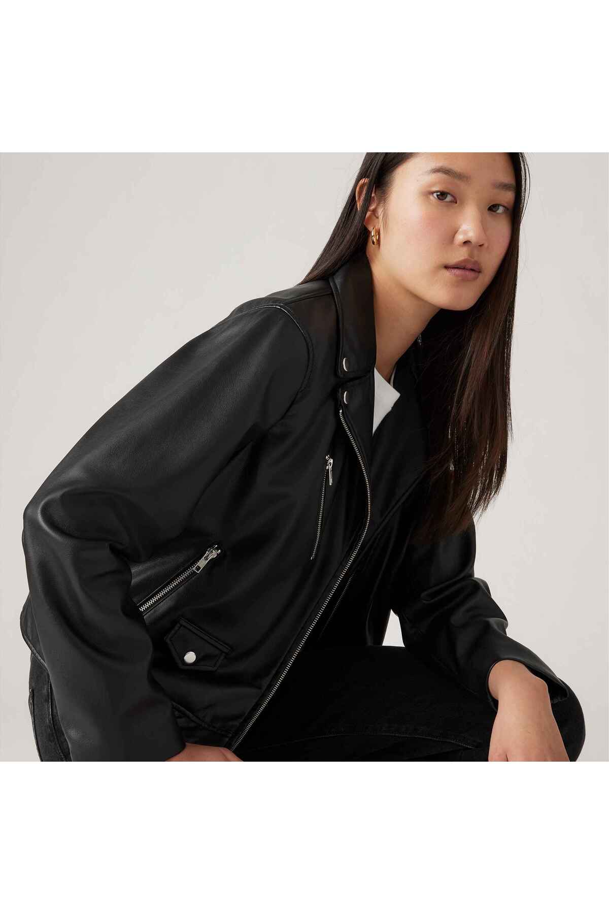 Levi's Black Jackets with Best Prices - 2026