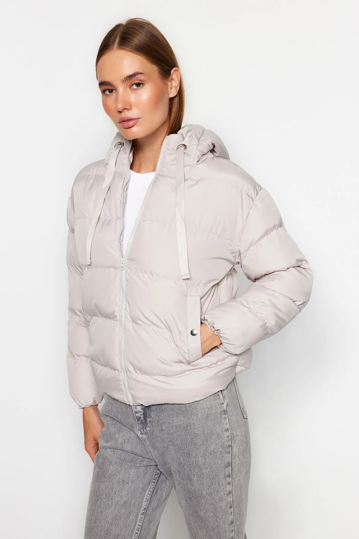 Trendyol Collection Γκρι φουσκωτό παλτό με κουκούλα Rugular Mold Water Repellent TWOAW26MO00090