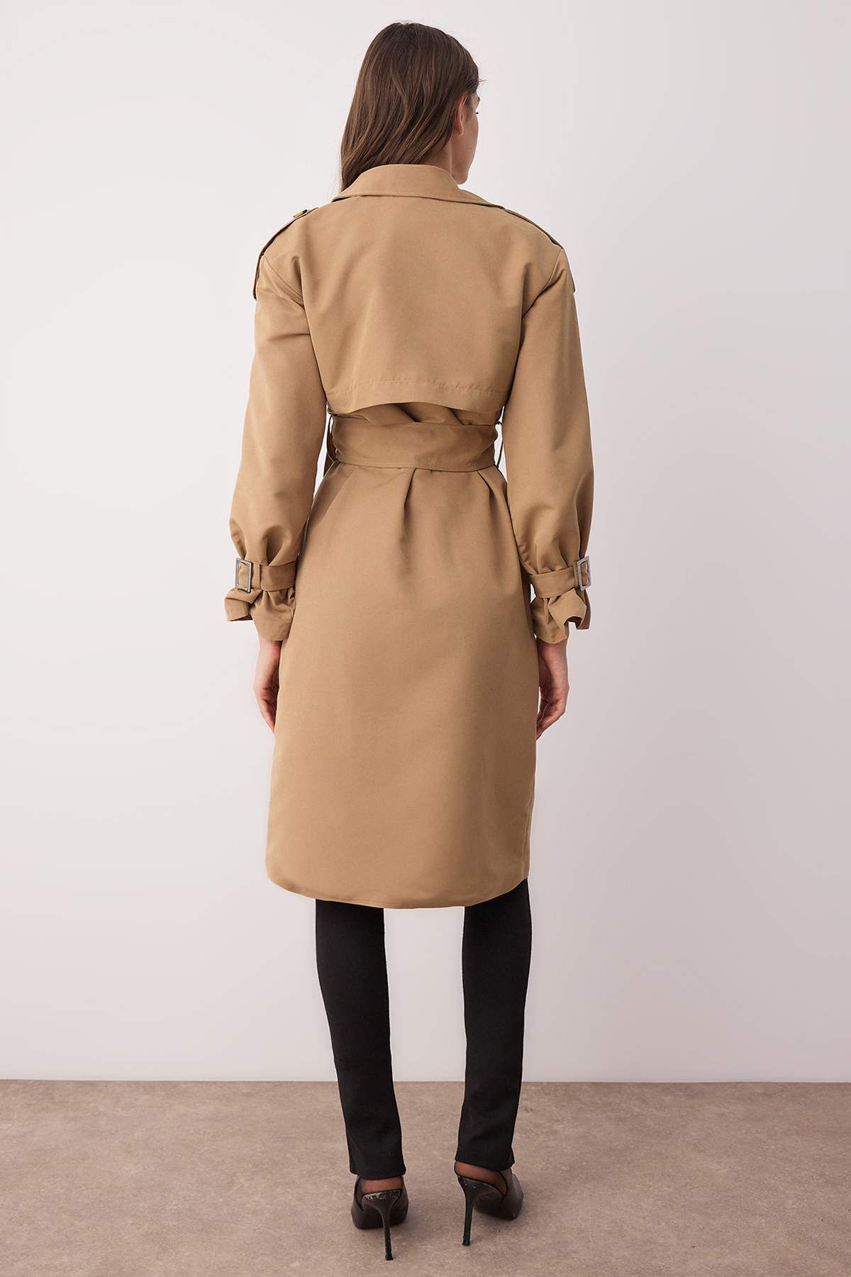 Trendyol Collection Norkový dvouřadý oversize dlouhý trenčkot TWOAW26TR00010