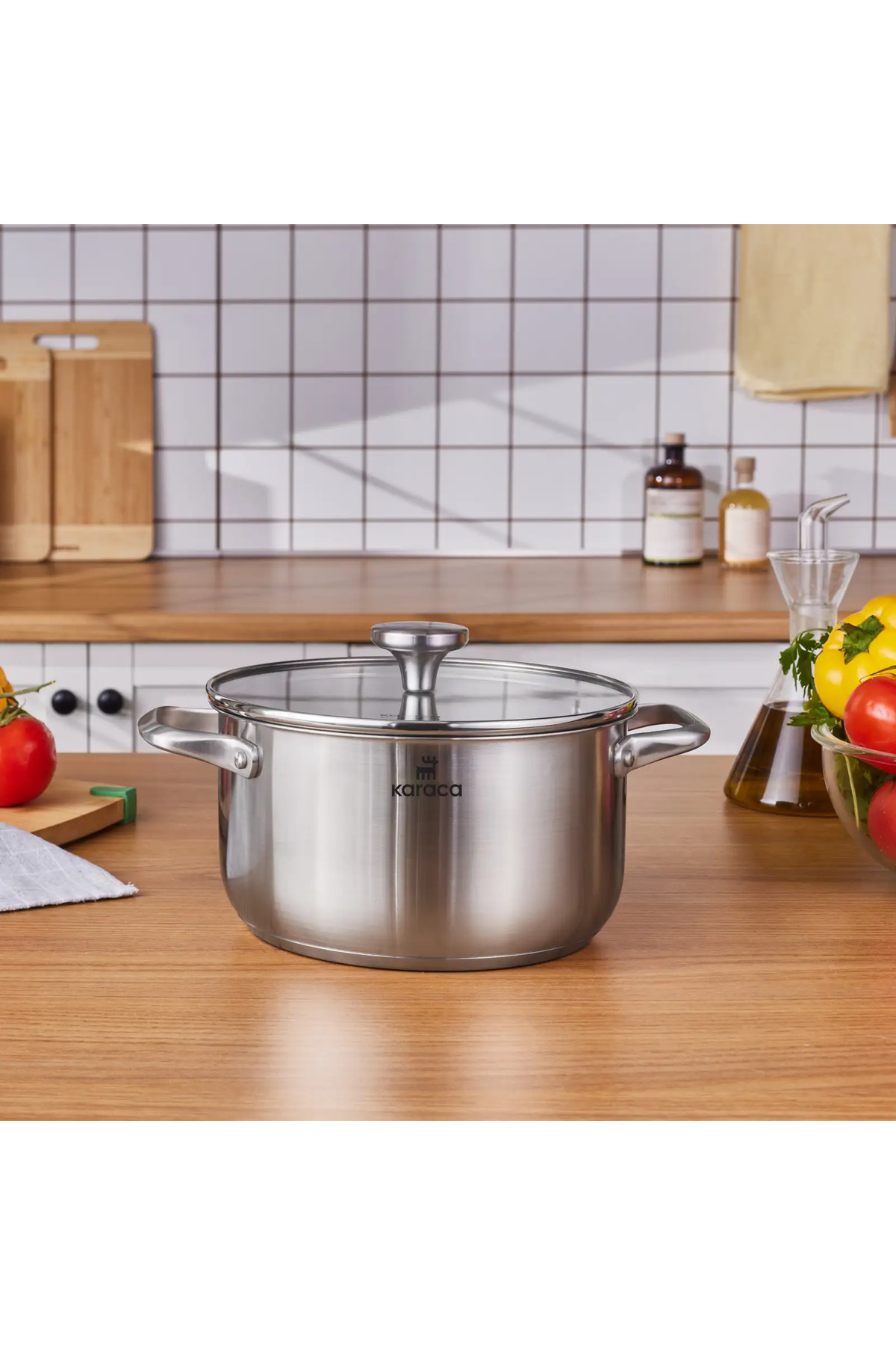 Karaca Elite rozsdamentes acél indukciós főzőedény fedővel, 22 cm, ezüst színű