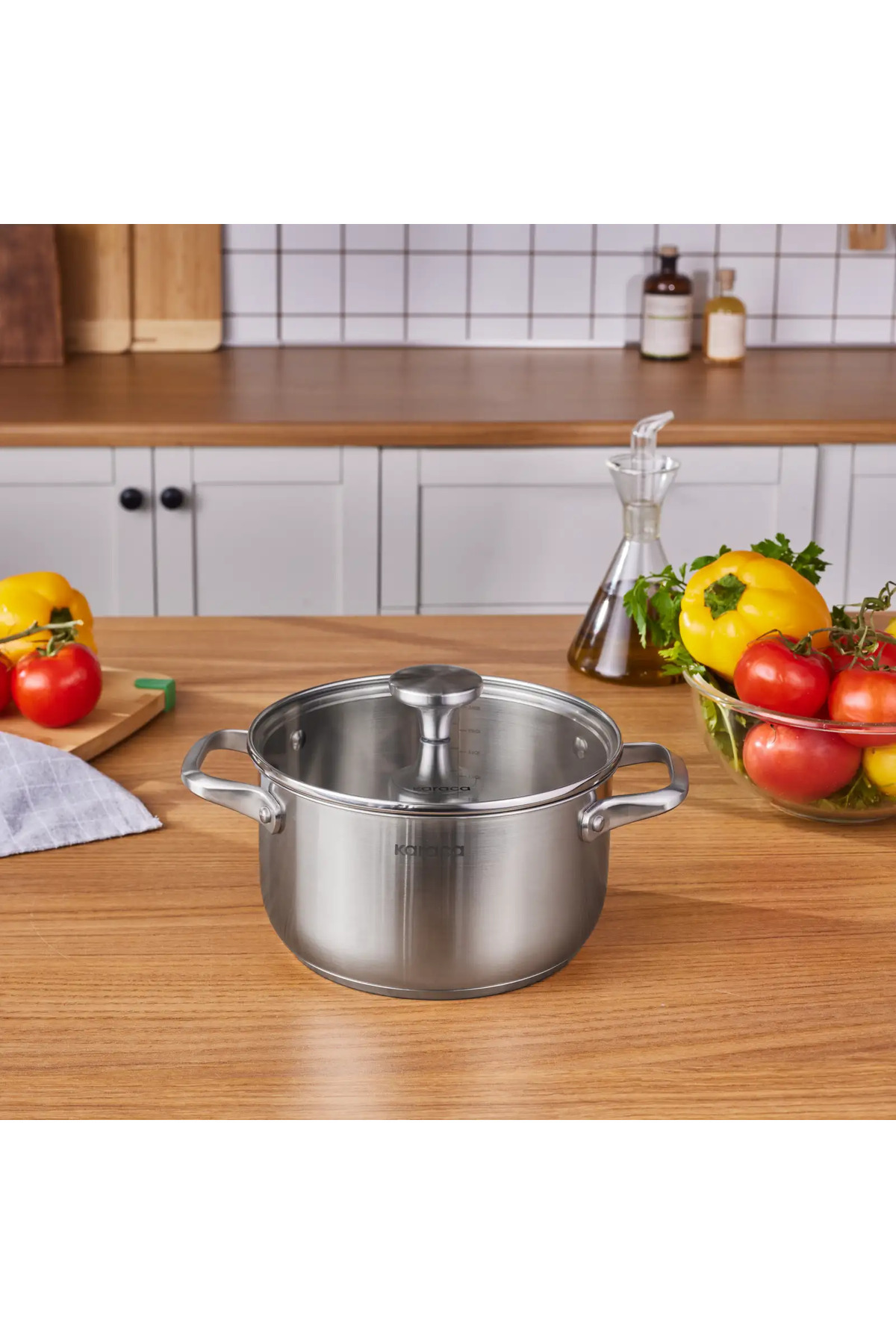 Karaca Elite rozsdamentes acél indukciós főzőedény fedővel, 20 cm, ezüst színű