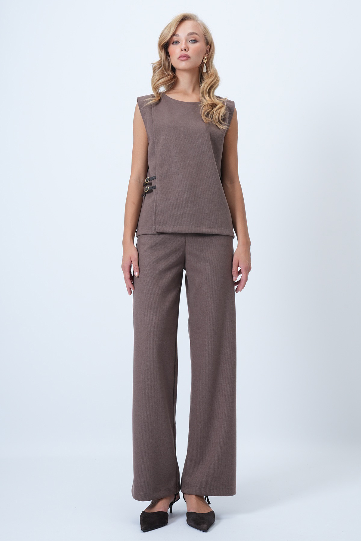 Trend Alaçatı Stili Kadın Sütlü Kahve Bisiklet Yaka Deri Tokalı Kaşe Bluz Ve Cepli Palazzo Pantolon Takım Alc-X14444