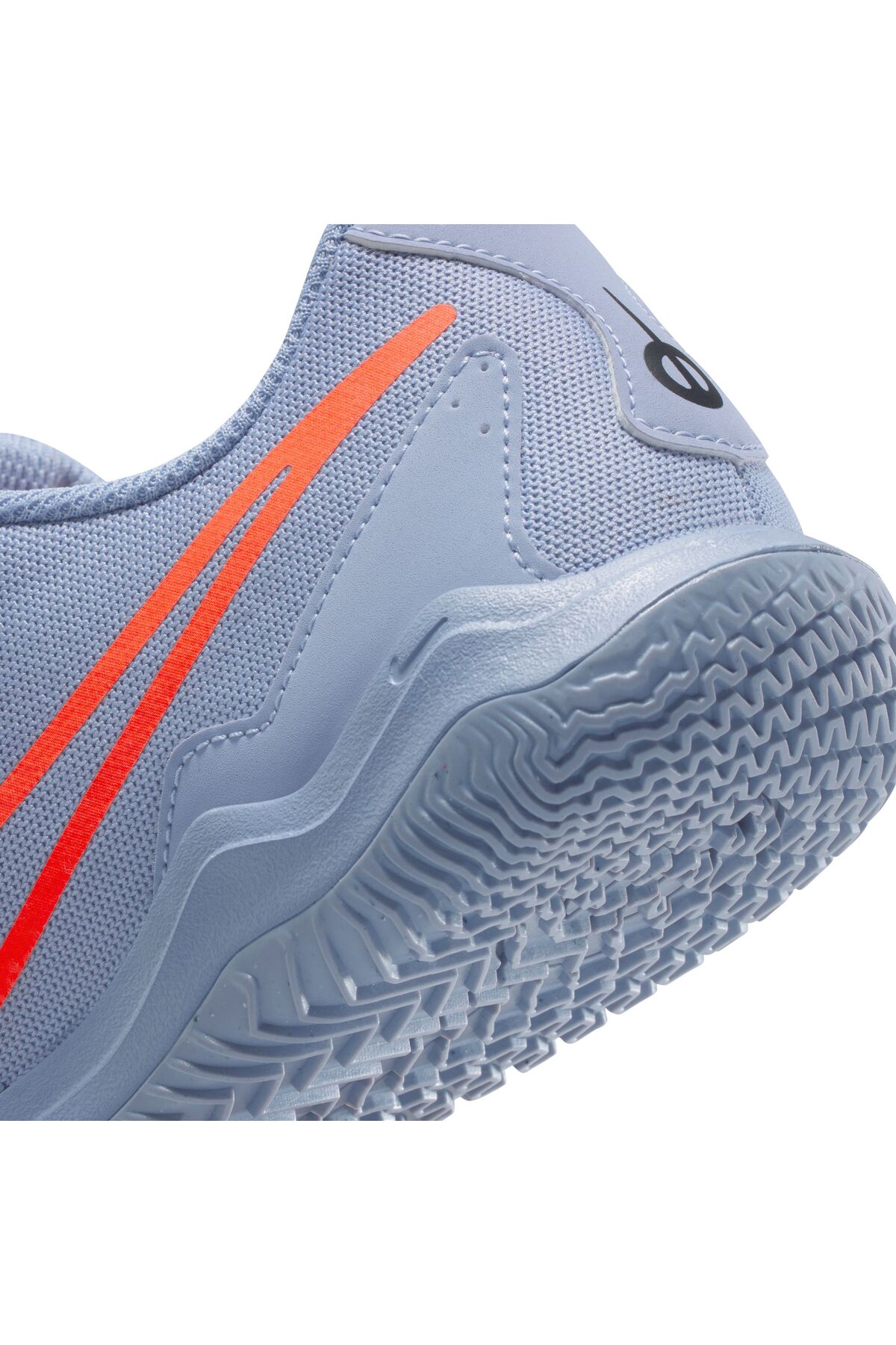 أكاديمية جونيور ليجند 10 IC