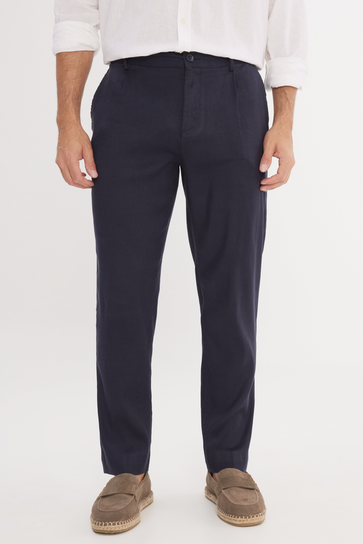 آلتین ییدلیز کلاسیکس شلوار مردانه کتان سرمه‌ای اسلیم فیت، برش باریک، کمر کشی و جیب کناری