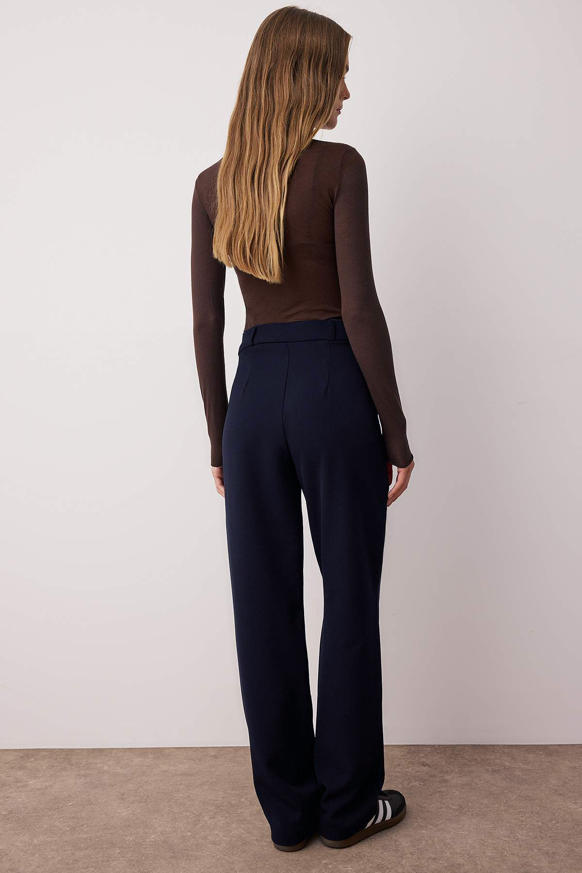 Trendyolmilla  Lacivert Wide Leg/Geniş Paça Pileli Dokuma Kumaş Pantolon TWOSS21PL0155 - Görsel 4