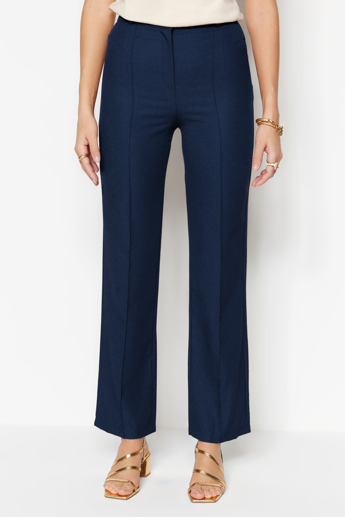 Trendyolmilla  Lacivert Straight/Düz Kesim Yüksek Bel Nervür Dikişli Dokuma Pantolon TWOSS21PL0093 - Görsel 5