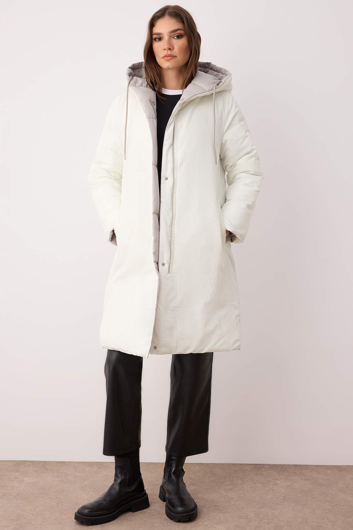 Trendyol Collection Mink-Stone kétoldalas normál forma kapucnis vízlepergető hosszú puffos kabátok TWOAW23MO00052