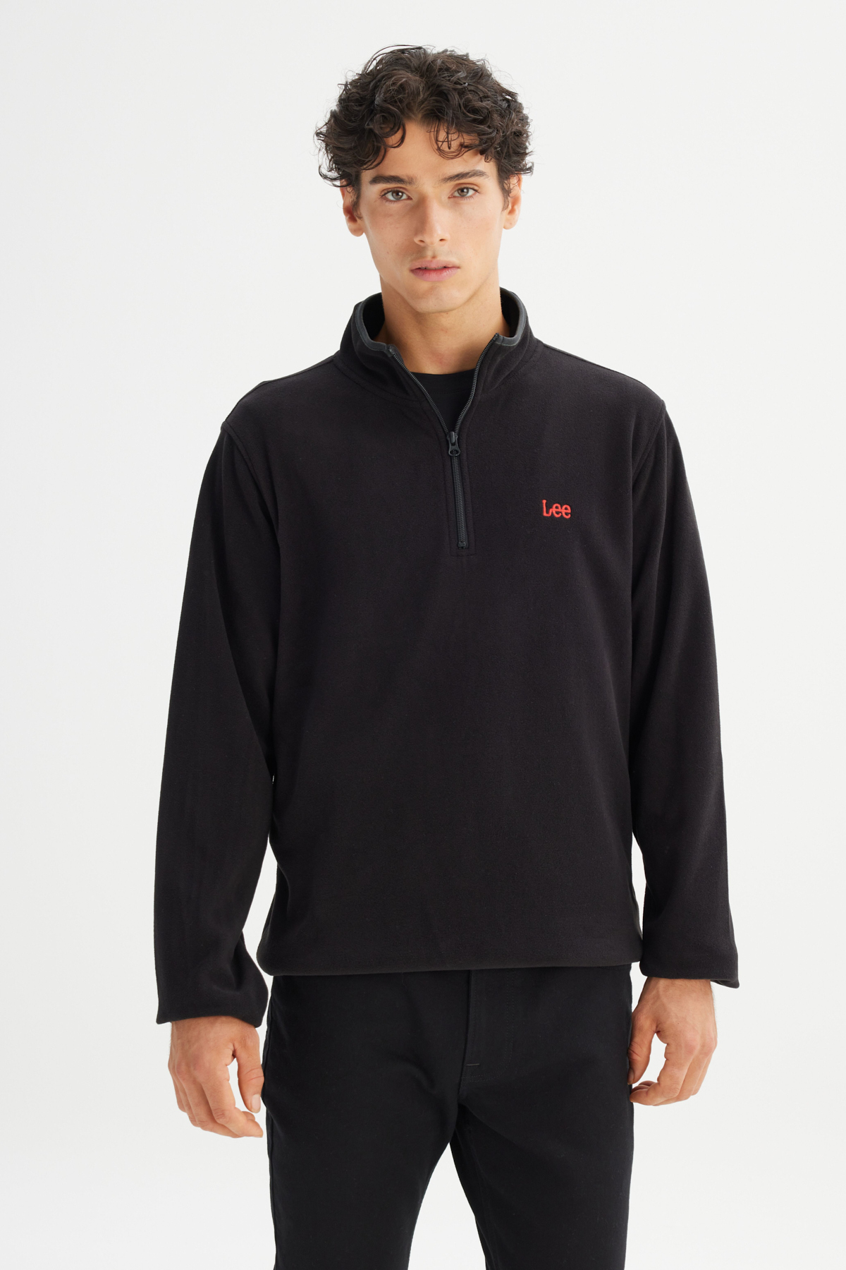 Lee Regular Fit Normal Kesim Dik Yaka Fermuarlı Erkek Siyah Polar