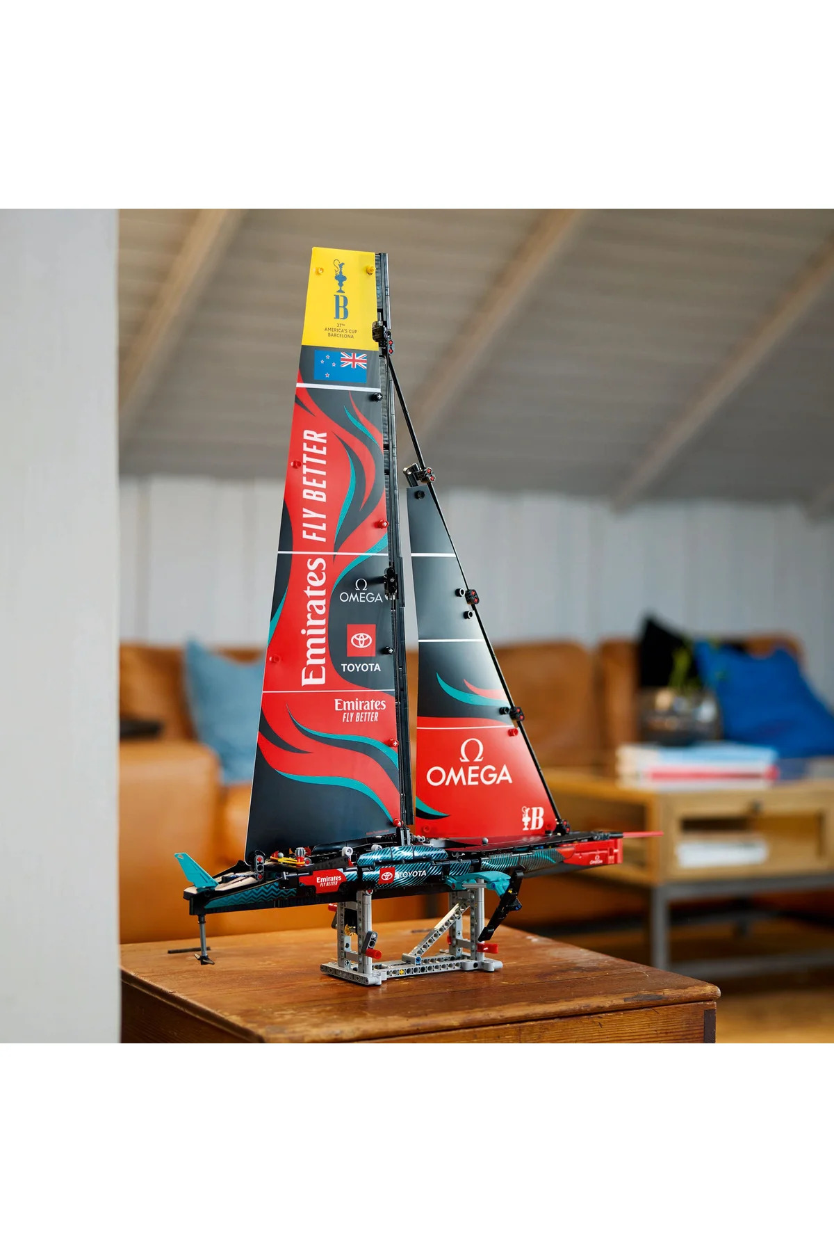 مجموعه ساختنی بزرگسالان ® Technic تیم امارات نیوزیلند AC75 42174 (۹۶۲ قطعه)