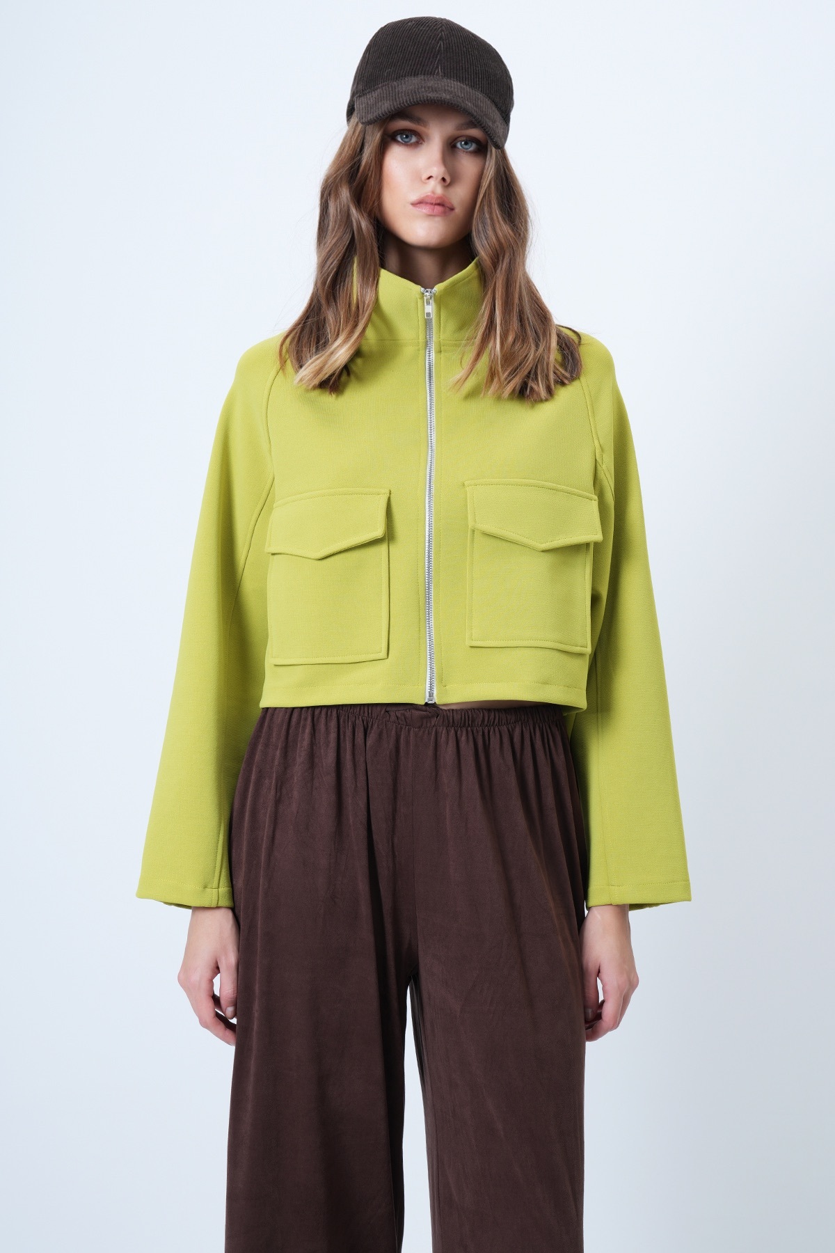 Trend Alaçatı Stili  Kadın Fıstık Yeşili Dik Yaka Çift Cepli Reglan Kol Ceket ALC-X14409 - Görsel 5