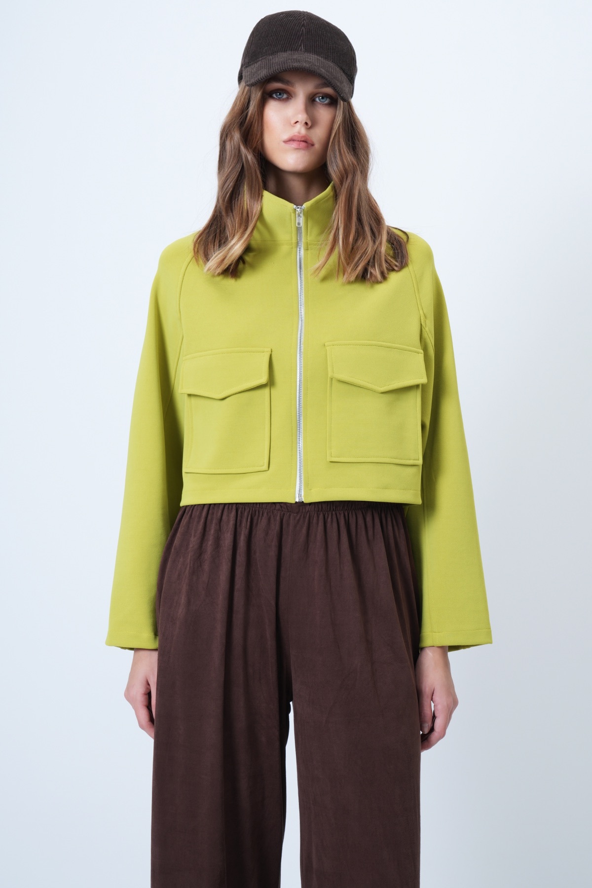 Trend Alaçatı Stili  Kadın Fıstık Yeşili Dik Yaka Çift Cepli Reglan Kol Ceket ALC-X14409 - Görsel 3