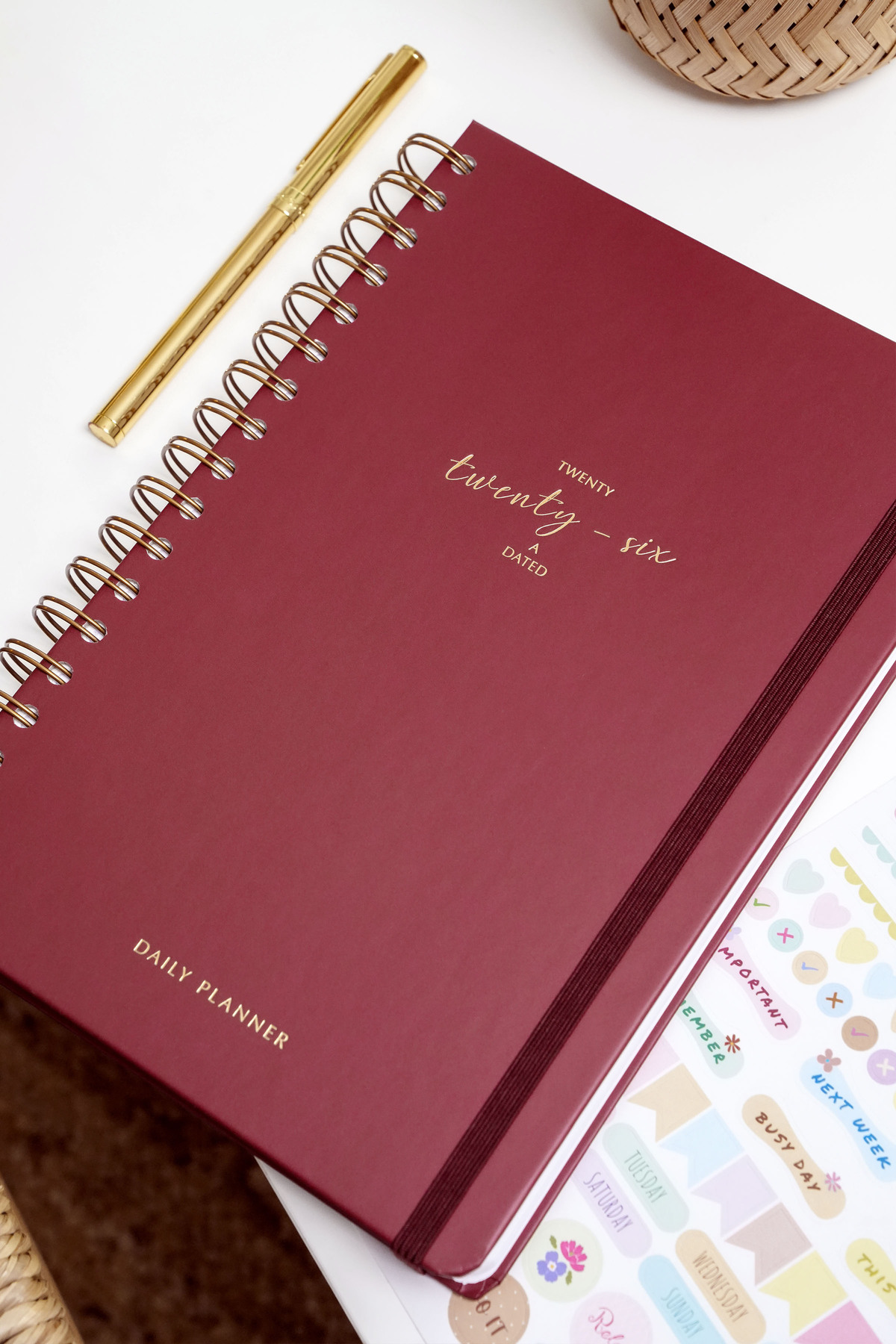 Matt Notebook 2026 Yılı Günlük Spiralli Ajanda 16x24 cm - 12 Aylık Bordo