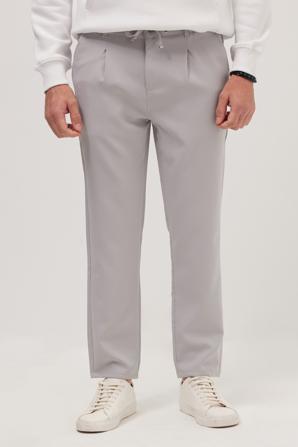 Tudors  Erkek Slim Fit Dar Kesim Lastikli Bel Bağcık Detaylı Pileli Gri Pantolon