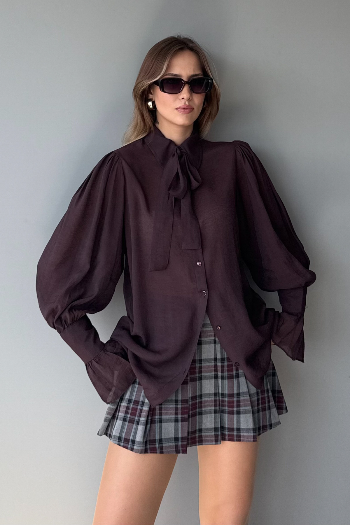 Trendyolmilla  Bordo Bağlama Detaylı Hafif Transparan Yumuşak Hisli Boho Gömlek TWOAW26GO00111 - Görsel 2