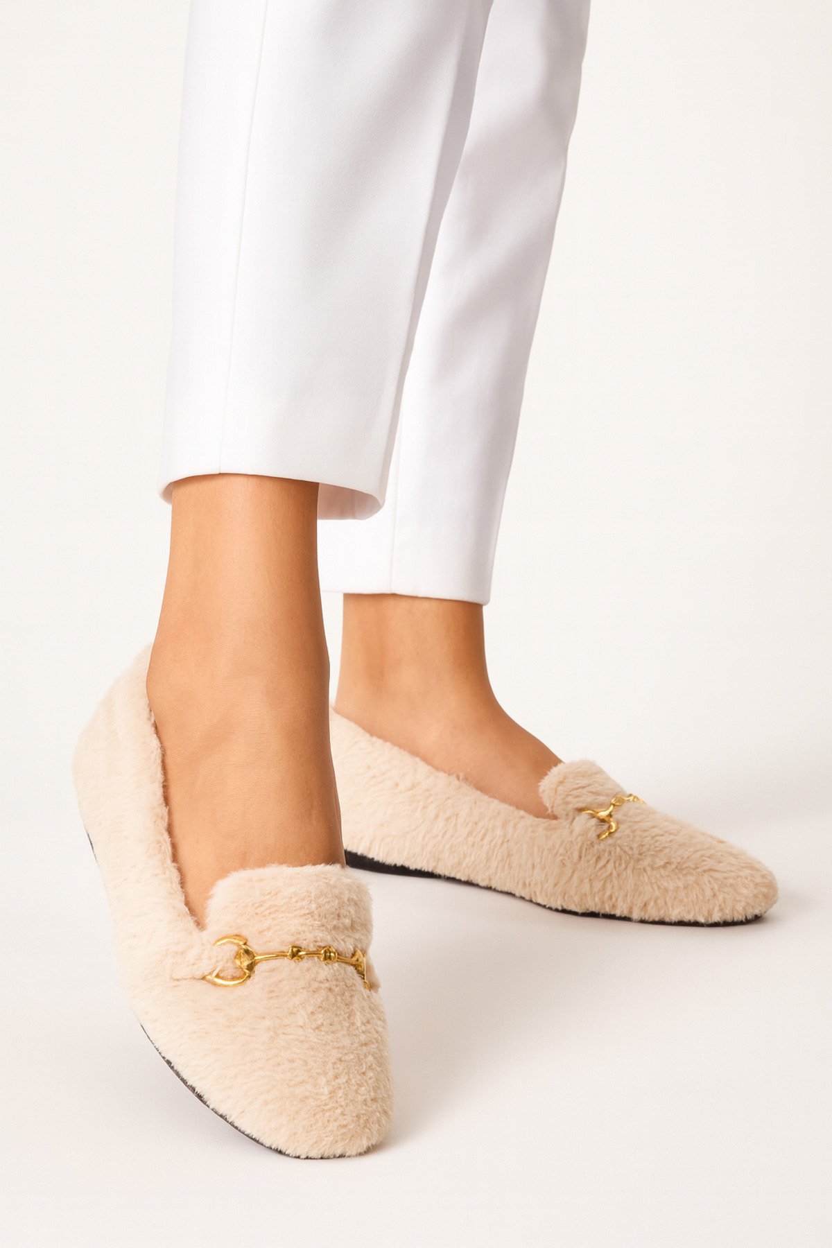 Beyond Kadın Bej Tokalı Peluş Ev Babeti BYNDVT03