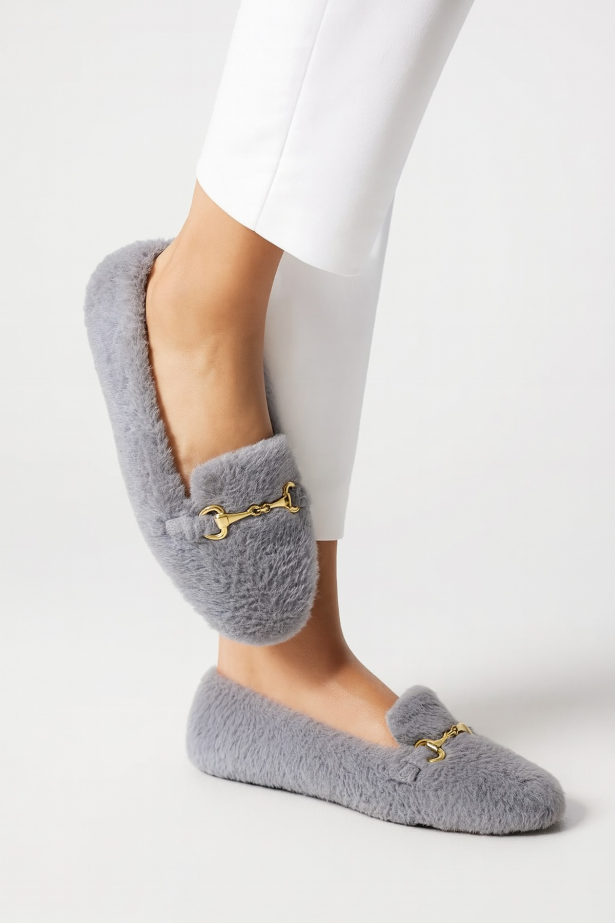 Beyond Kadın Gri Tokalı Peluş Ev Babeti BYNDVT03