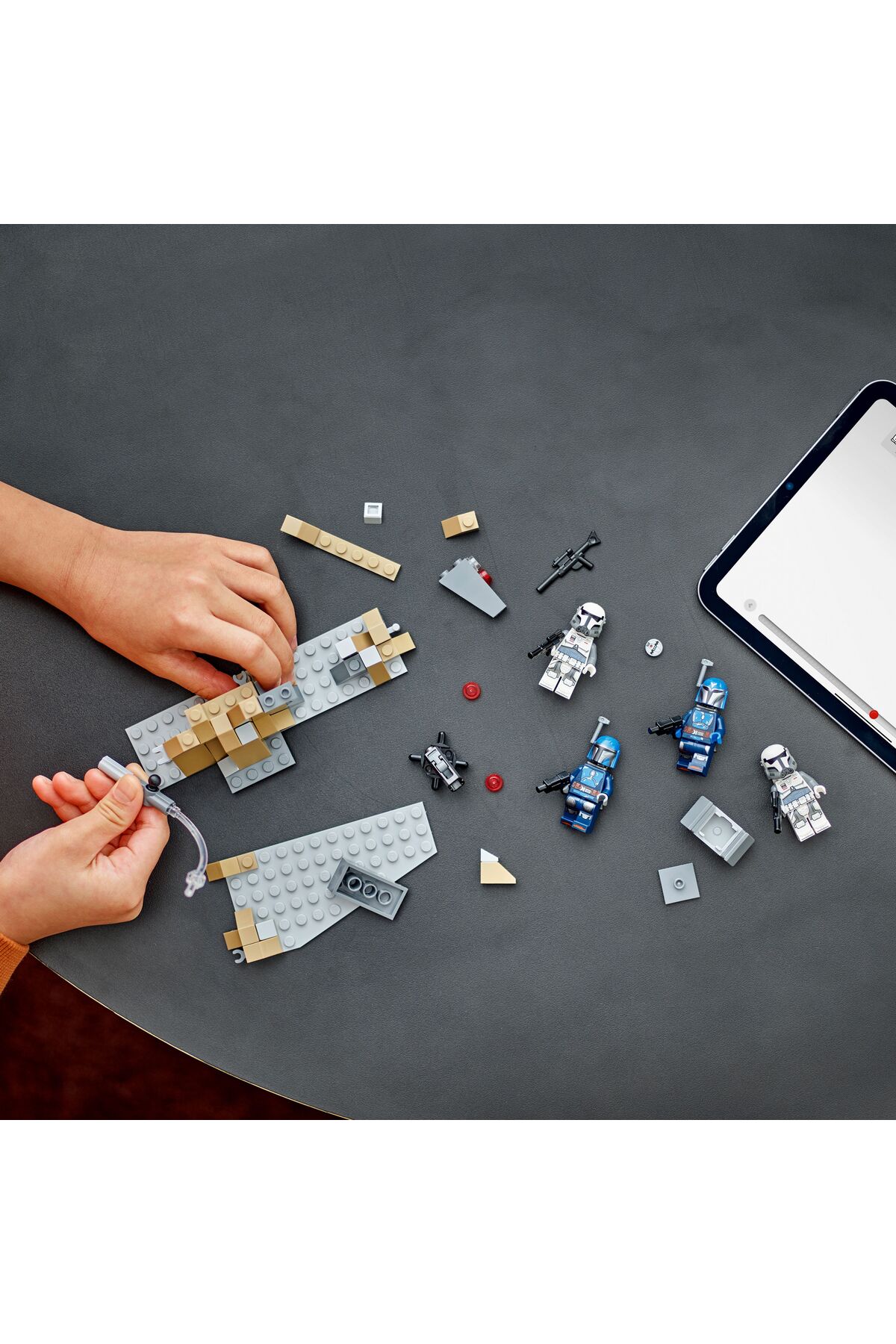 ® مجموعه ساختنی استار وارز حمله در ماندلور بسته نبرد ۷۵۳۷۳ برای کودکان ۶ سال به بالا (۱۰۹ قطعه)