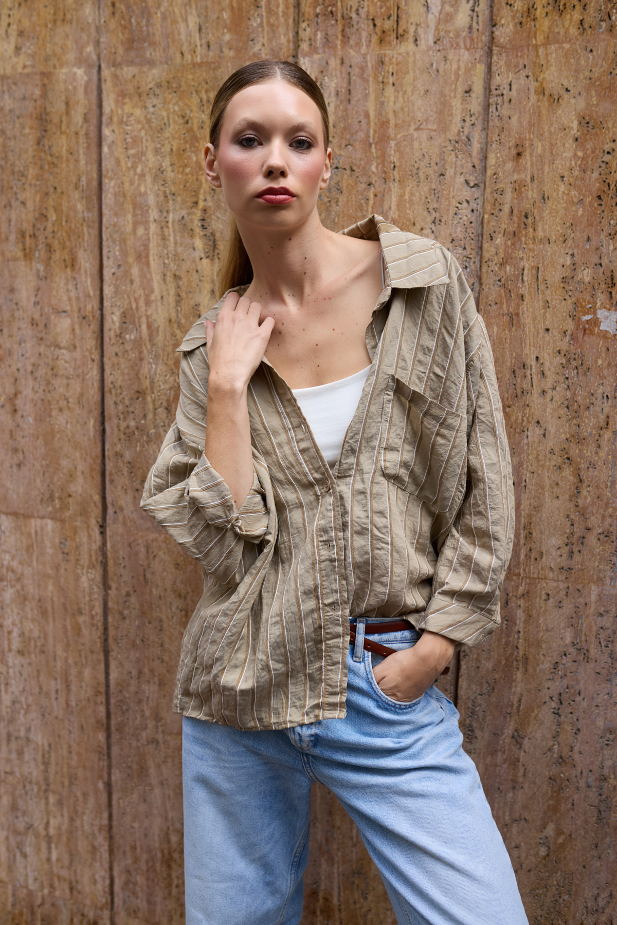 Trendyolmilla  Yeşil Çizgili Oversize/Geniş Kalıp Dokulu Gömlek TWOAW26GO00083 - Görsel 3