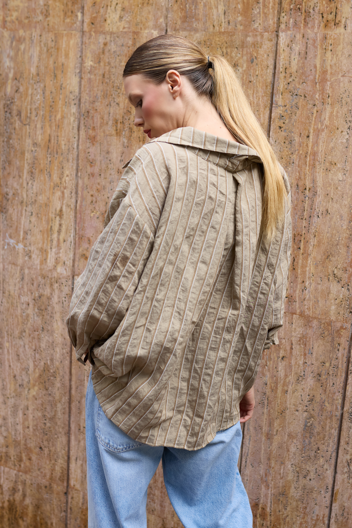 Trendyolmilla  Yeşil Çizgili Oversize/Geniş Kalıp Dokulu Gömlek TWOAW26GO00083 - Görsel 5