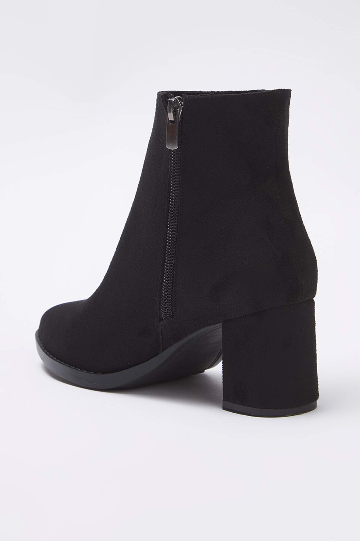trendyol-shoes-womens-boots-booties