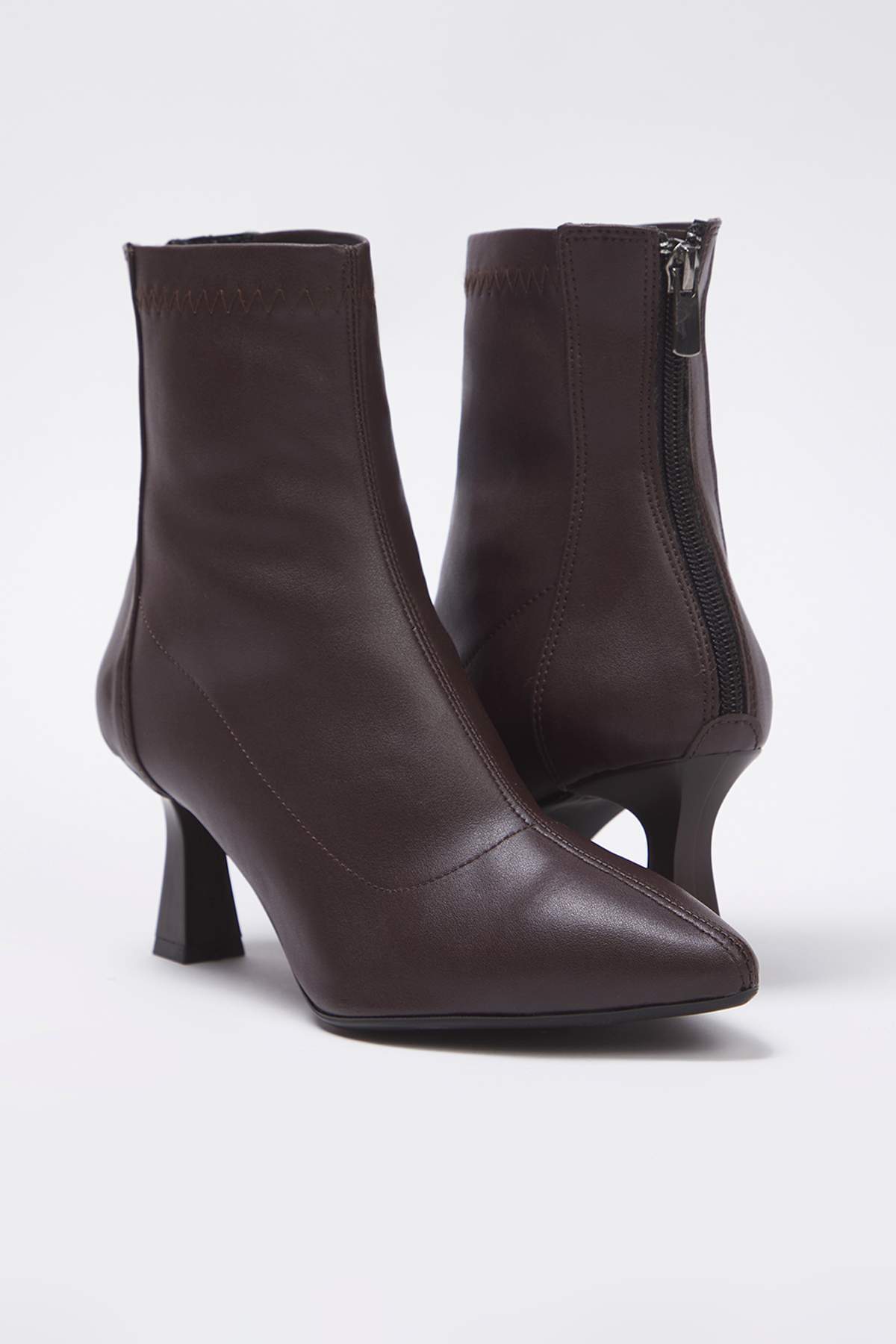 trendyol-shoes-womens-boots-booties