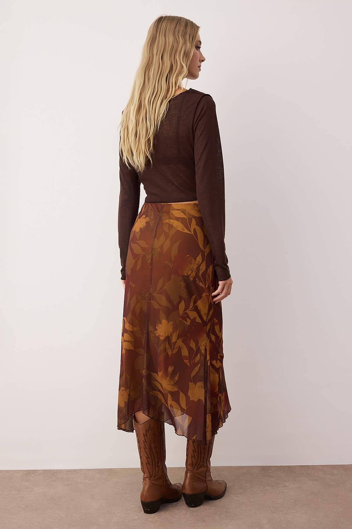 Trendyolmilla  Çok Renkli Baskılı Bodycon Tül Esnek Örme Etek TWOAW26ET00088 - Görsel 8