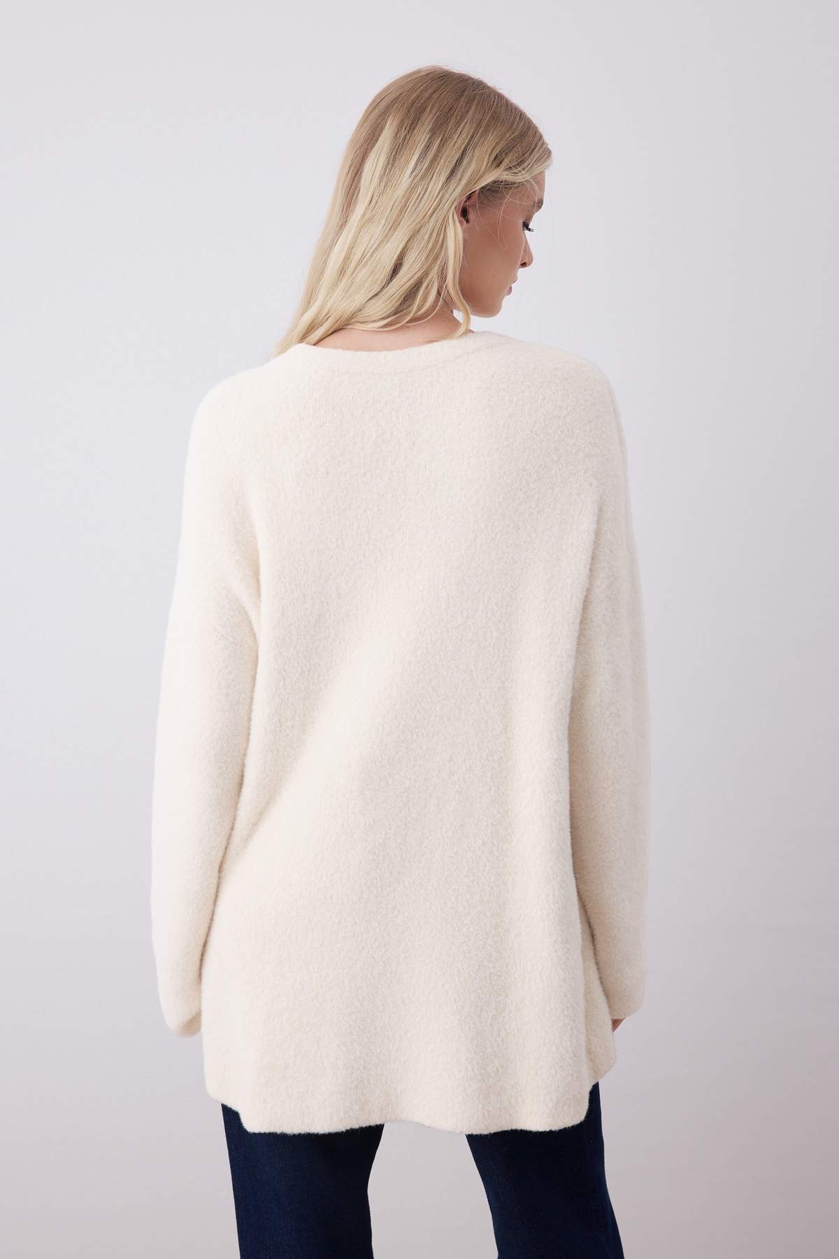 Trendyol Collection Stone Wide Fit Soft Strukturierte Strickpullover TWOAW26KZ00207