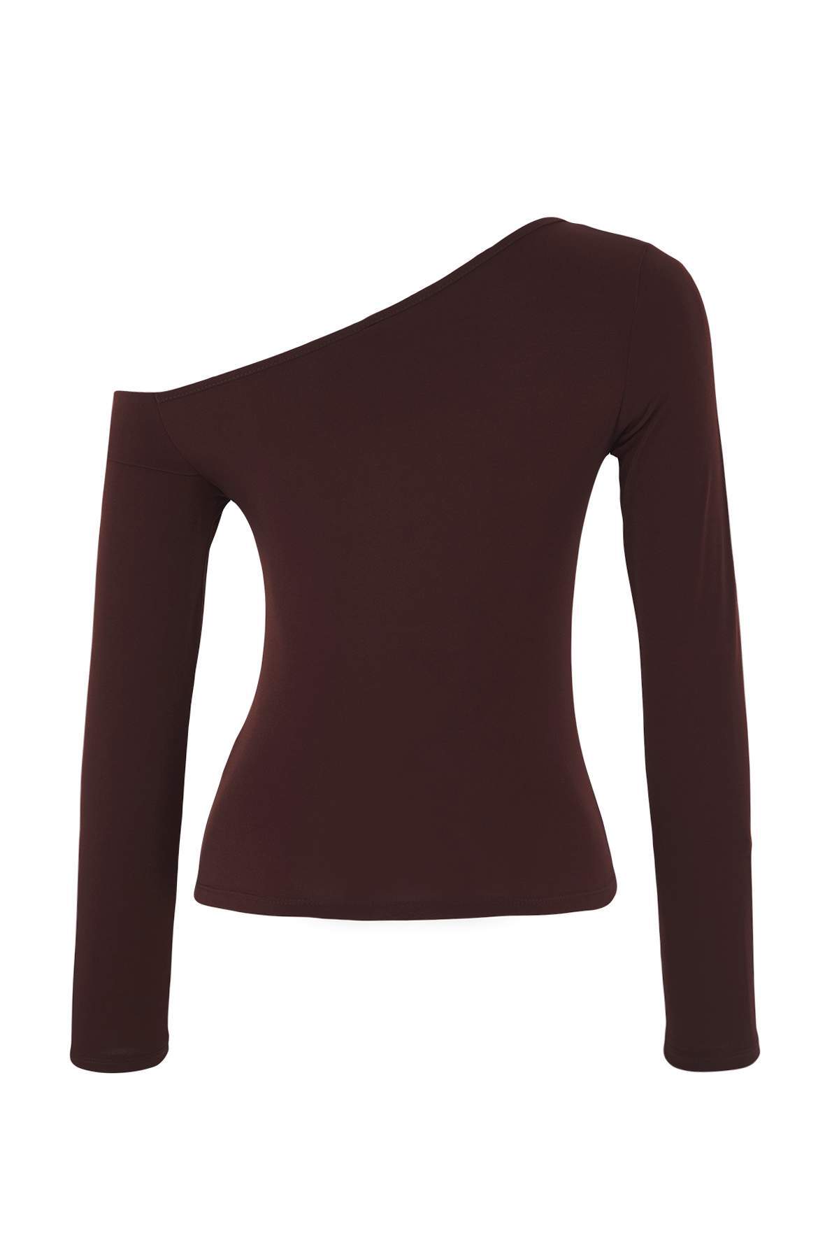 Trendyolmilla  Kahverengi Fitted/Vücuda oturan Aksesuar Detaylı Asimetrik Yaka Esnek Örme Bluz TWOAW26BZ00075 - Görsel 8